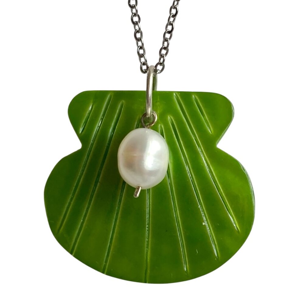 Green Scallop Sea Shell & White Pearl Necklace Freshwater Stainless Steel 18"